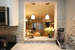 303 Brokaw Ct, Bridgewater, NJ 08807 - Photo 5