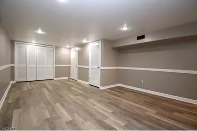 32 Hancock Ct, Raritan Township, NJ 08822 - Photo 23