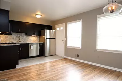 32 Hancock Ct, Raritan Township, NJ 08822 - Photo 3