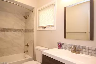 32 Hancock Ct, Raritan Township, NJ 08822 - Photo 13