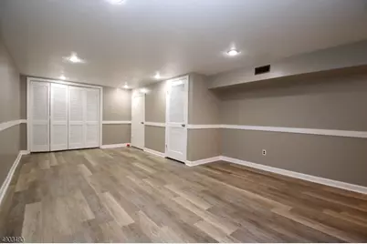 32 Hancock Ct, Raritan Township, NJ 08822 - Photo 17