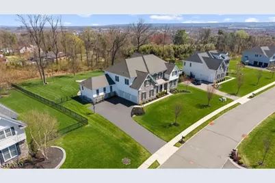 9 Donna Dr, Raritan Township, NJ 08822 - Photo 5