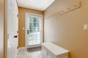 7 Byron Rd, Millburn, NJ 07078 - Photo 27