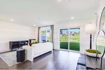 53 Eastwood Ter #53, East Hanover Township, NJ 07936 - Photo 5