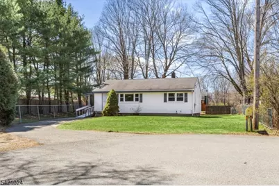 191 Lindley Ct, Andover, NJ 07821 - Photo 3