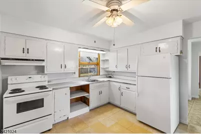 191 Lindley Ct, Andover, NJ 07821 - Photo 15