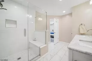 855 Valley Brook Ave, Lyndhurst Township, NJ 07071 - Photo 15