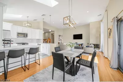 855 Valley Brook Ave #B, Lyndhurst Township, NJ 07071 - Photo 5