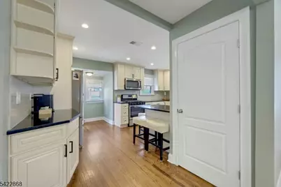 28 Harper Ter, Cedar Grove, NJ 07009 - Photo 11