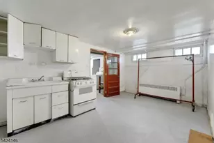 264 Lincoln Pl, Garfield, NJ 07026 - Photo 35