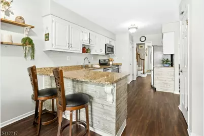 12 Maddaket Court, Scotch Plains Township, NJ 07076 - Photo 5