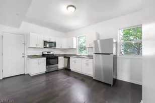 11 Carlton St, East Orange, NJ 07017 - Photo 11