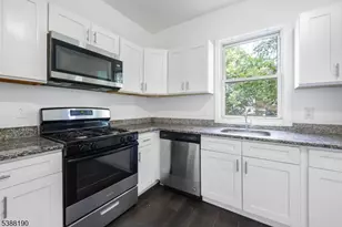 11 Carlton St, East Orange, NJ 07017 - Photo 13