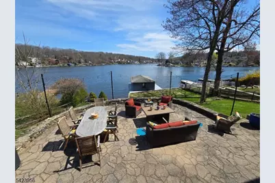 213 Hudson Ave, Hopatcong, NJ 07843 - Photo 3