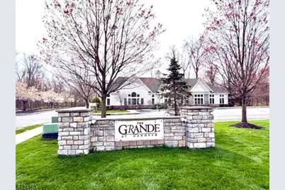 607 Brook Hollow Dr, Hanover Township, NJ 07981 - Photo 1