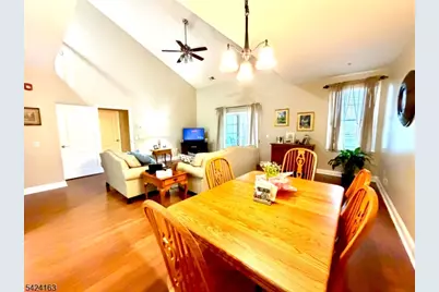 607 Brook Hollow Dr, Hanover Township, NJ 07981 - Photo 17