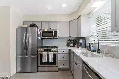 425 Midland Ave, Pompton Lakes, NJ 07442 - Photo 13