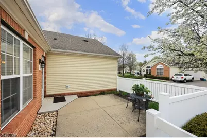 201 Merry Ln, Hillsborough Township, NJ 08844 - Photo 7