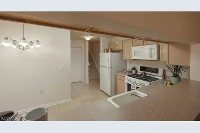 201 Merry Ln, Hillsborough Township, NJ 08844 - Photo 19