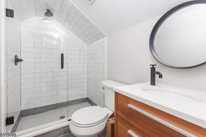 27 Mission St #2, Montclair, NJ 07042 - Photo 15