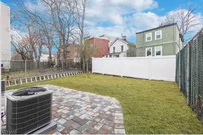 27 Mission St #2, Montclair, NJ 07042 - Photo 17