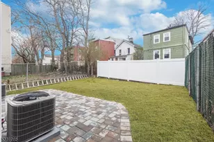 27 Mission St, Montclair, NJ 07042 - Photo 17