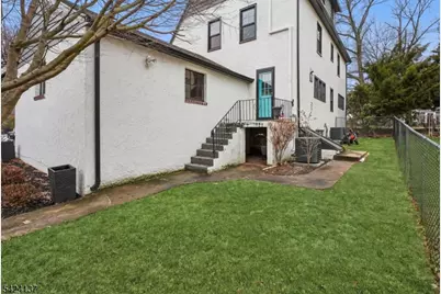 181 Mitchell St, West Orange Township, NJ 07052 - Photo 29