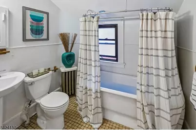 181 Mitchell St, West Orange Township, NJ 07052 - Photo 27