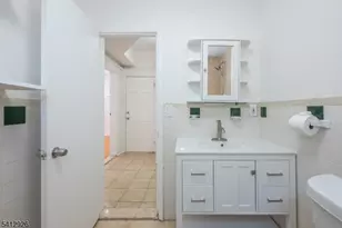 24 Llewellyn Ave, Bloomfield, NJ 07003 - Photo 17