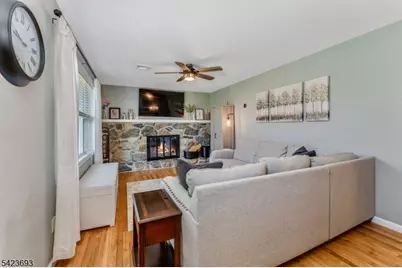 64 Ellis Rd, Holland Township, NJ 08848 - Photo 5