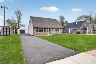 22 Farrell Ave, Ewing Township, NJ 08618 - Photo 5