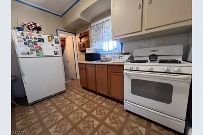 317 Dietz St, Roselle, NJ 07203 - Photo 9