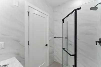 649 38th St, Union City, NJ 07087 - Photo 23