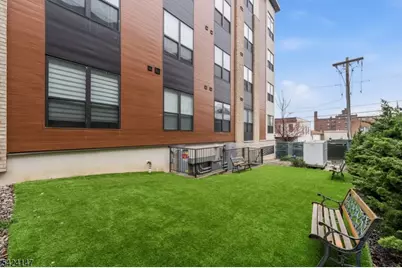 649 38th St, Union City, NJ 07087 - Photo 33