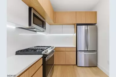 649 38th St, Union City, NJ 07087 - Photo 9