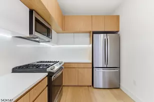 649 38th St, Union City, NJ 07087 - Photo 9