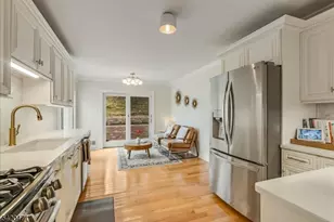 24 Lord William Penn Dr, Morris Township, NJ 07960 - Photo 9