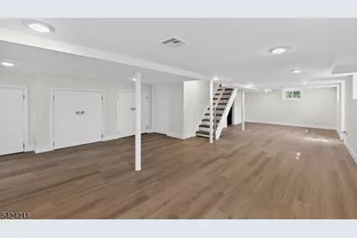 14 Harvest Ave, East Hanover Township, NJ 07936 - Photo 27