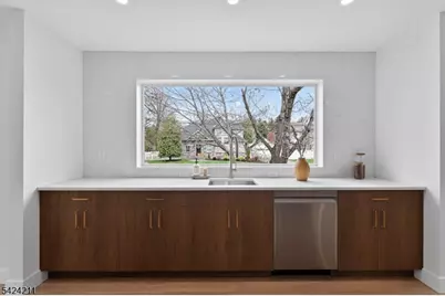 14 Harvest Ave, East Hanover Township, NJ 07936 - Photo 11