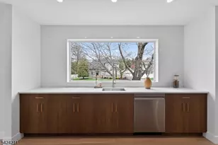 14 Harvest Ave, East Hanover Township, NJ 07936 - Photo 11