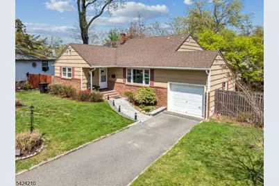 889 Fernwood Ave, Plainfield, NJ 07062 - Photo 1