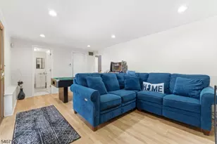 1 Chalen Ct, Pequannock Township, NJ 07444 - Photo 9