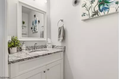 2 Bluffs Ct, Hamburg, NJ 07419 - Photo 17