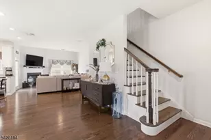 2 Bluffs Ct, Hamburg, NJ 07419 - Photo 5