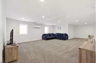 2 Bluffs Ct, Hamburg, NJ 07419 - Photo 35