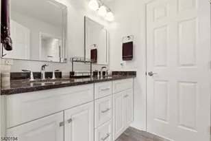 2 Bluffs Ct, Hamburg, NJ 07419 - Photo 29