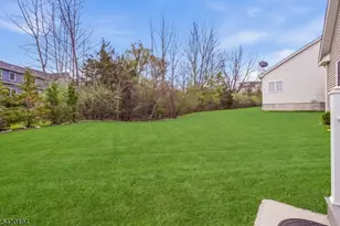 2 Bluffs Ct, Hamburg, NJ 07419 - Photo 43