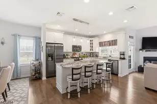 2 Bluffs Ct, Hamburg, NJ 07419 - Photo 9