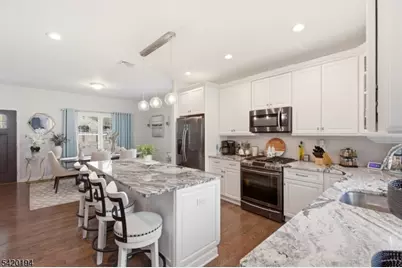 2 Bluffs Ct, Hamburg, NJ 07419 - Photo 11