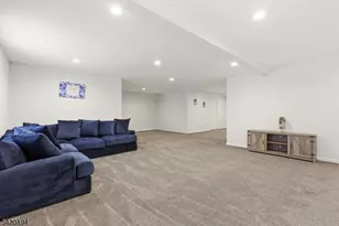 2 Bluffs Ct, Hamburg, NJ 07419 - Photo 33